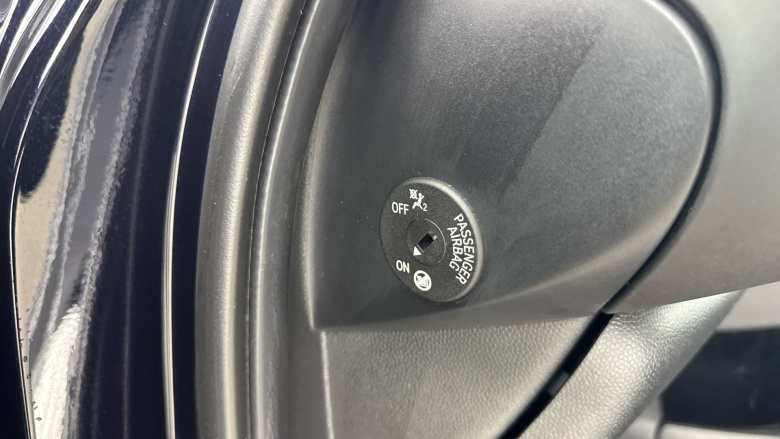 MINI Hatchback 1.5 Cooper Exclusive Premium 5dr Auto Petrol Hatchback